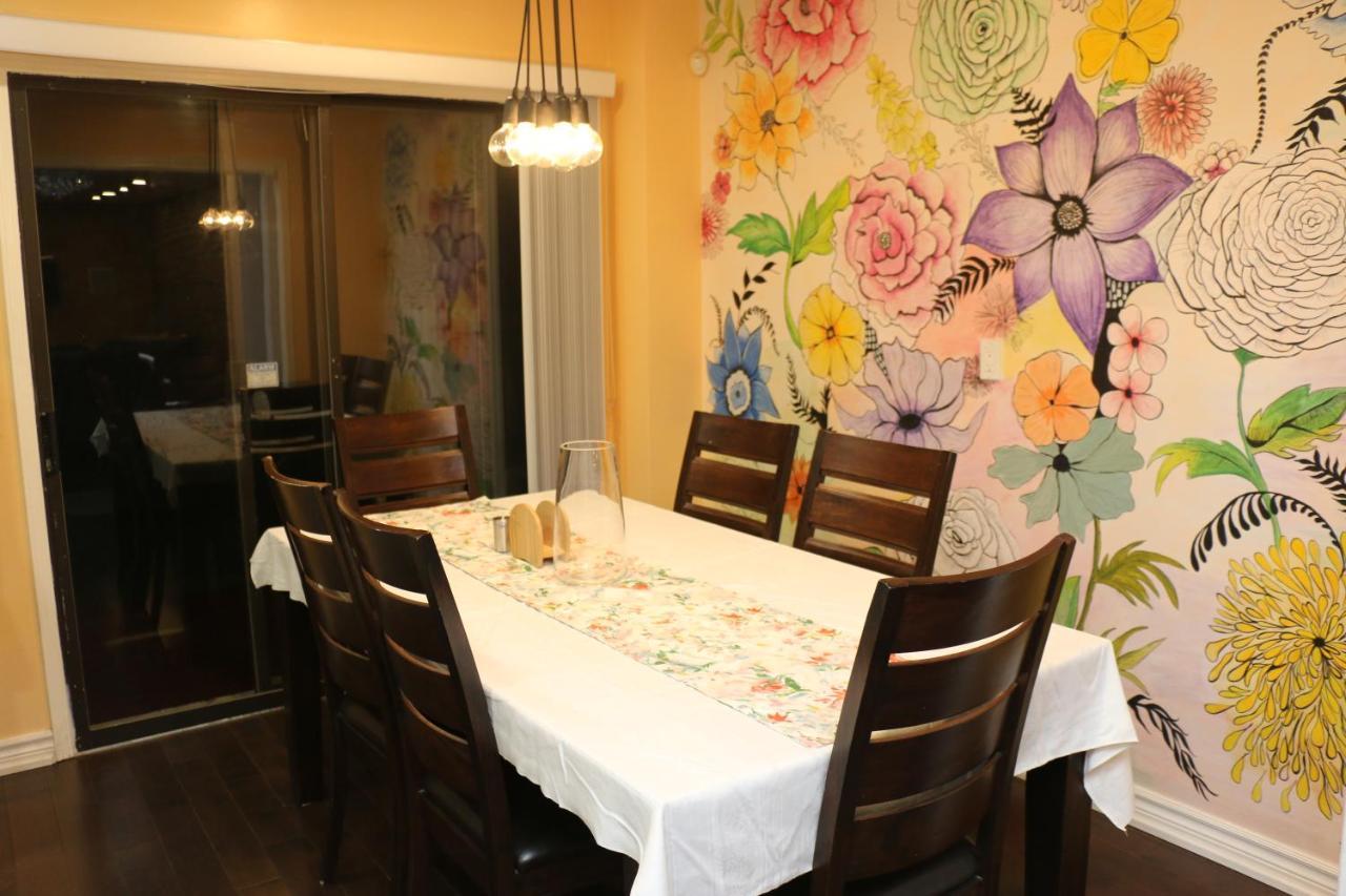 Quiet And Contemporary Home Маркем Экстерьер фото