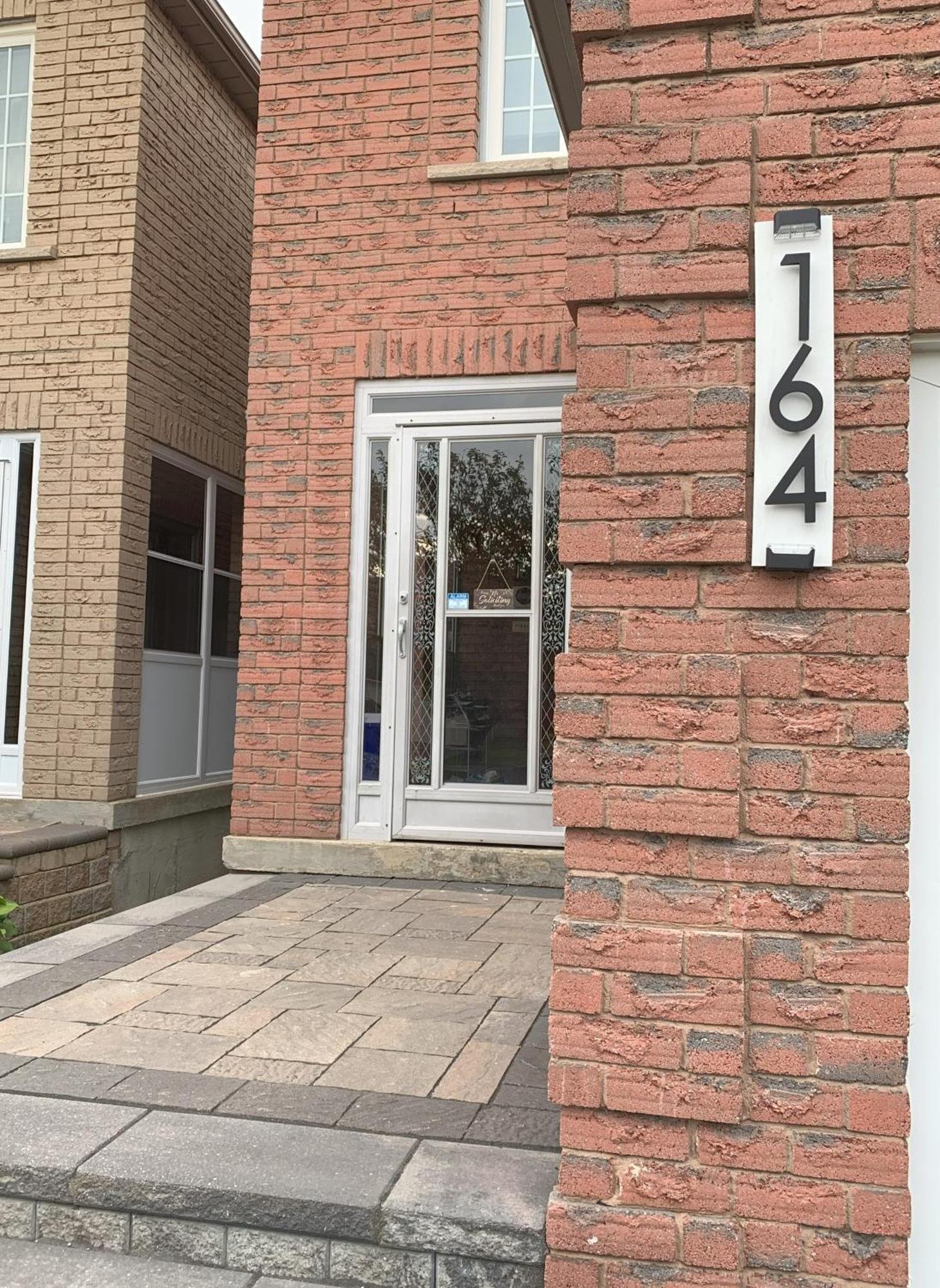 Quiet And Contemporary Home Маркем Экстерьер фото